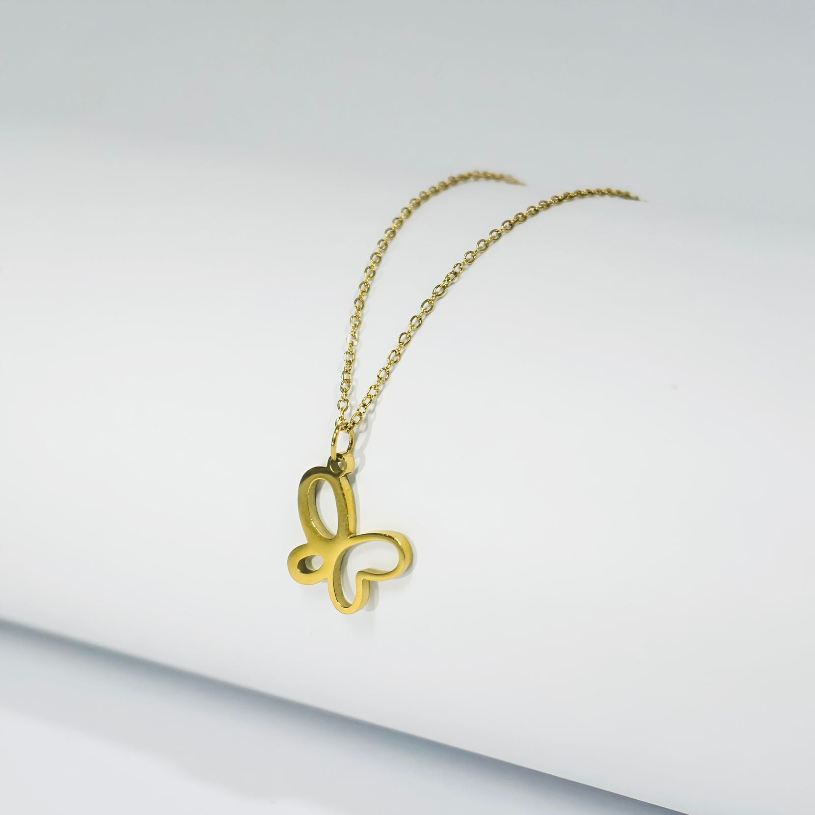 Cadena y Dije Mariposa Oro
