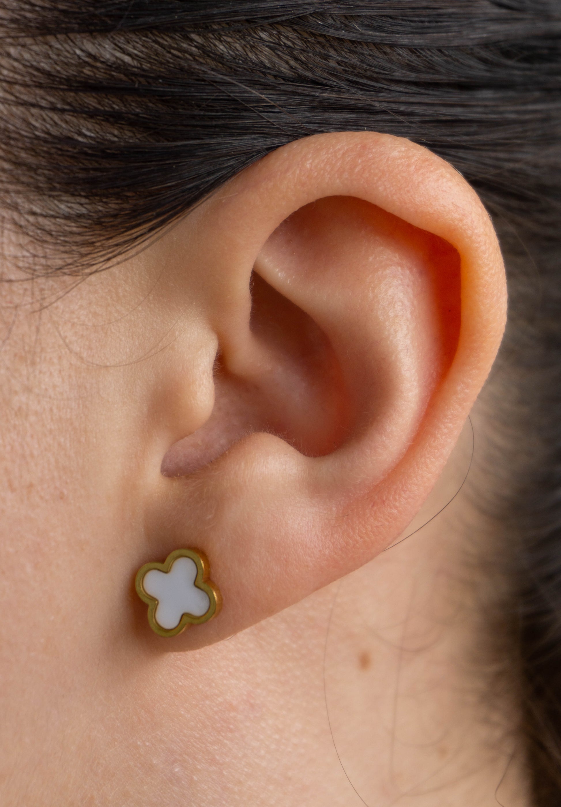 Aretes Topo Trébol Blanco